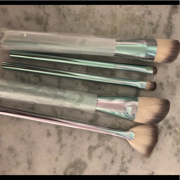 Sonia kashuk brushes *NEW WITHOUT BOX* - Picture 3 of 3